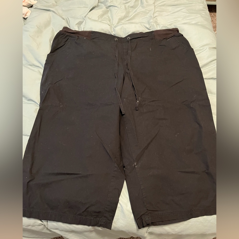 Lane Bryant black capris